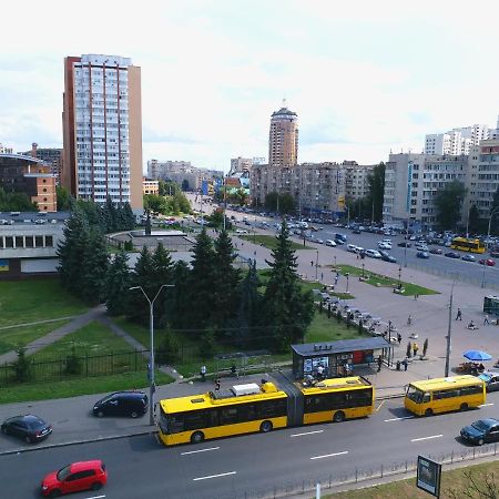 Отдельная Комната С Балконом В Апартаментах, Возле М Печерская Kiev Extérieur photo