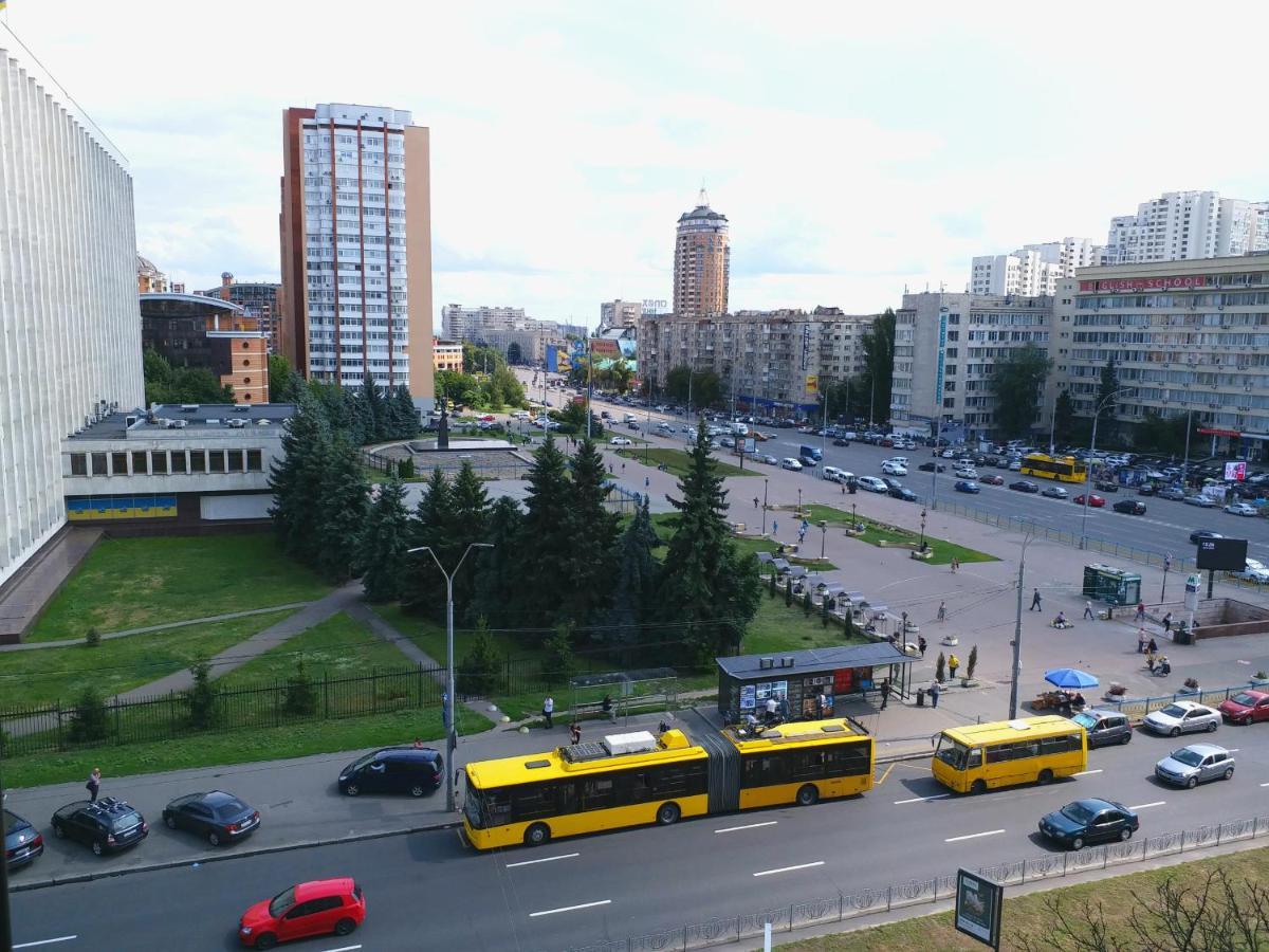 Отдельная Комната С Балконом В Апартаментах, Возле М Печерская Kiev Extérieur photo