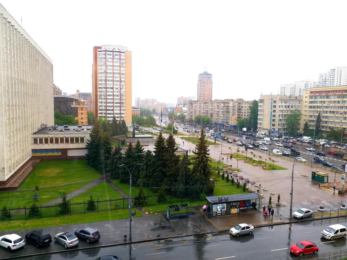 Отдельная Комната С Балконом В Апартаментах, Возле М Печерская Kiev Extérieur photo